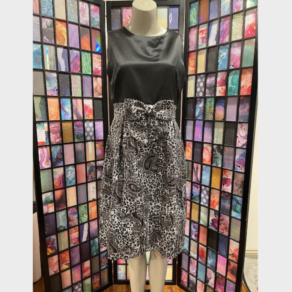 HELENE BERMAN Sequin Bow Embellished Dress - Sz 10